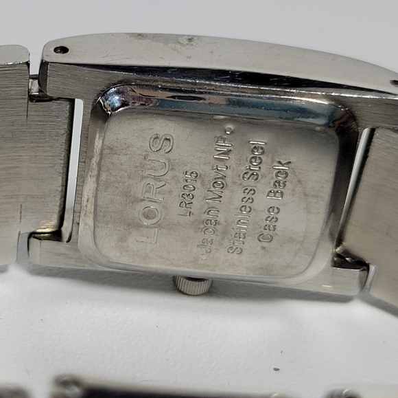 LOURS Women's Watch - Picture 3 of 11